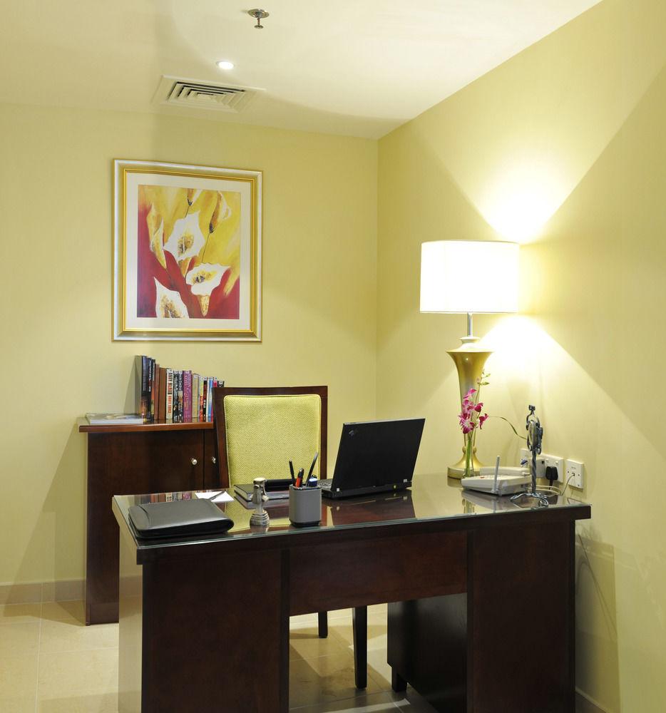 Marriott Executive Apartments Manama, Bahrain Экстерьер фото A typical office at the hotel