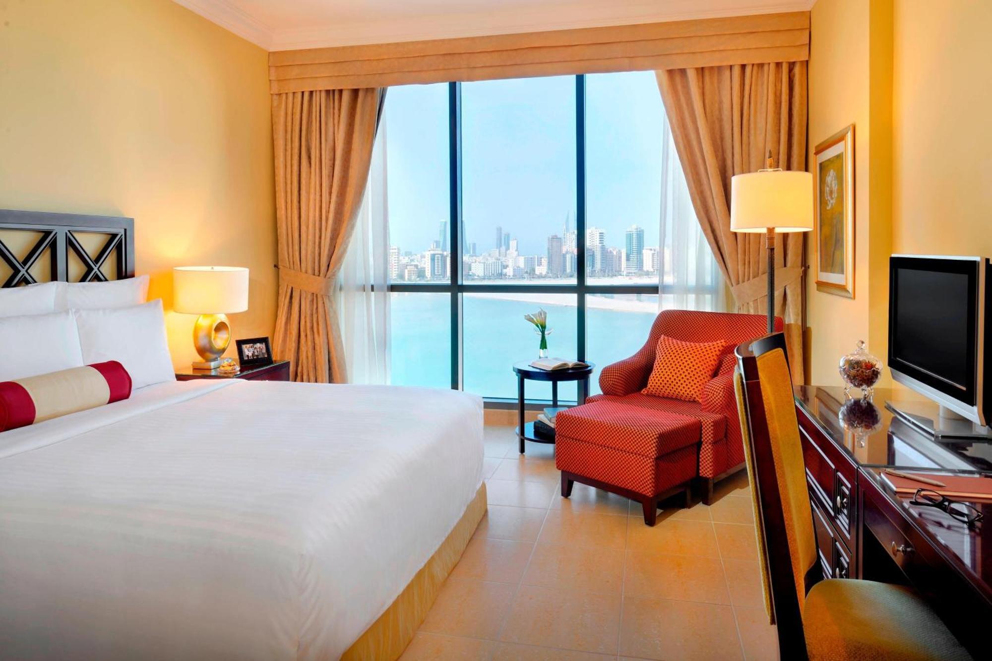 Marriott Executive Apartments Manama, Bahrain Экстерьер фото A room at the hotel