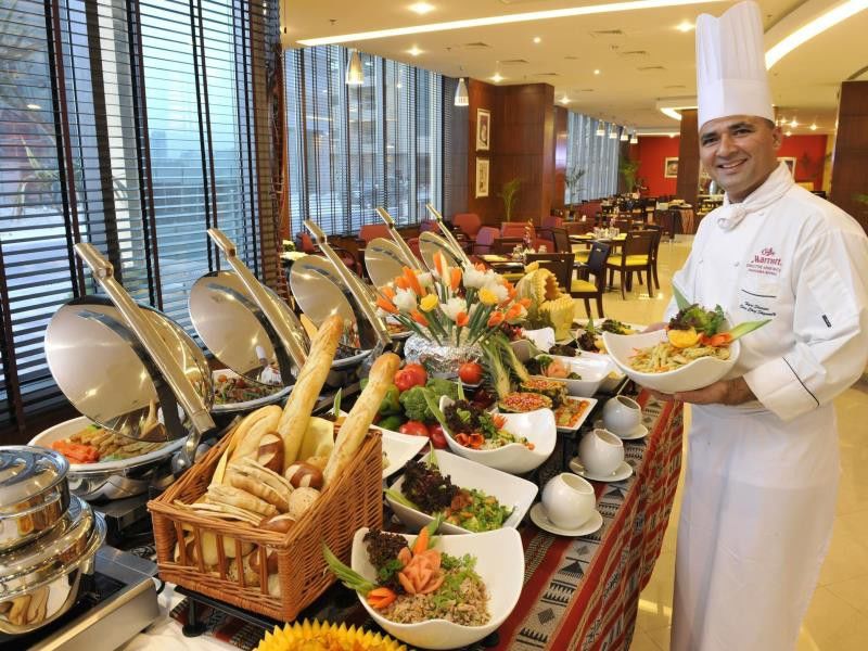 Marriott Executive Apartments Manama, Bahrain Экстерьер фото A buffet at a hotel